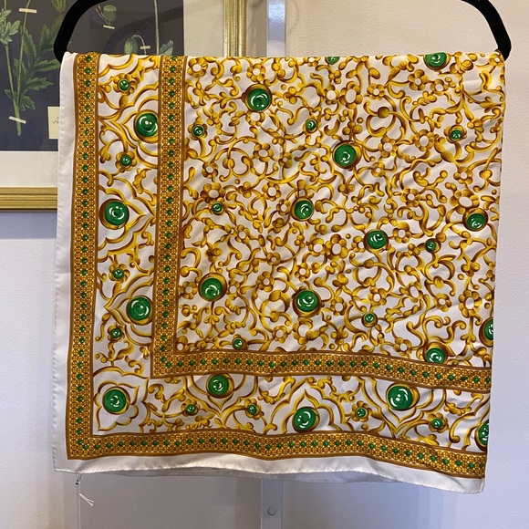 Oscar de la Renta Oversized Silk Scarf - Picture 3 of 7